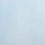 WISSMACH - Prisma Glass - WHITE WITH STEEL BLUE STREAKS COE 96