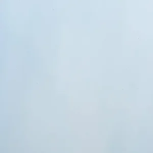 WISSMACH - Prisma Glass - WHITE WITH STEEL BLUE STREAKS COE 96